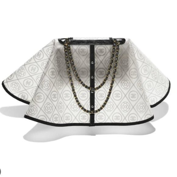 Rare Chanel Camelia Handbag Raincoat Printed PVC - Picture 2 of 9